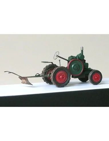 Tractor Svoboda with plow year1937, 1/120 - Hauler HTT120057