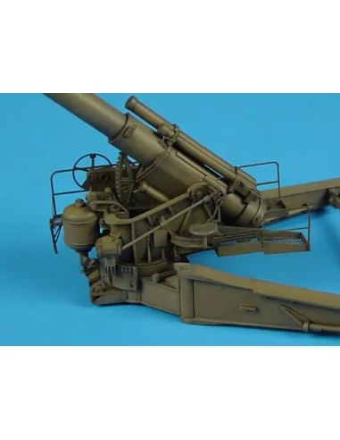M1 240mm howitzer IN FIRE POSITION, 1/72 - Hauler HLP72006