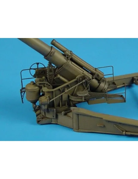 M1 240mm howitzer IN FIRE POSITION, 1/72 - Hauler HLP72006