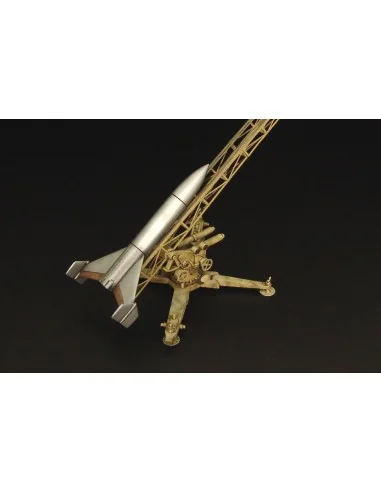 F-55 FEUERLILIE with launching ramp, 1/72 - Hauler HLP72025