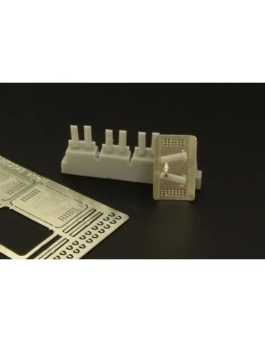 [NO_DESC] Ukraine police shield (4pcs), 1/72 - Hauler HLH72045