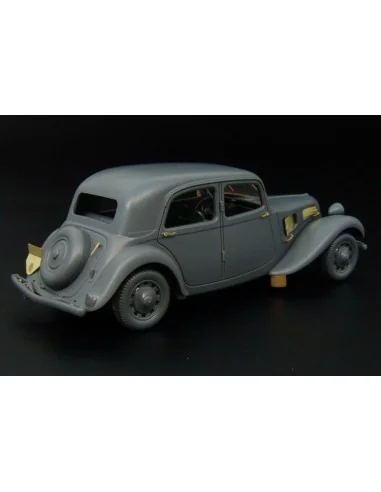 [NO_DESC] CITROEN 11CV, 1/48 - Hauler HLX48038