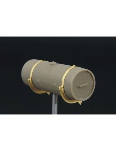 [NO_DESC] HOLDERS for SU-122&T-34 fuel tanks, 1/48 - Hauler HLX48084