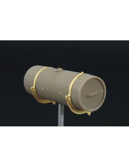 HOLDERS for SU-122&T-34 fuel tanks, 1/48 - Hauler HLX48084