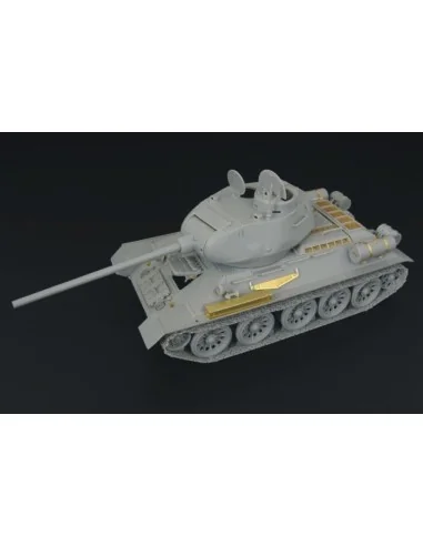 T-34-85 1944 Flattened Turret, 1/48 - Hauler HLX48151