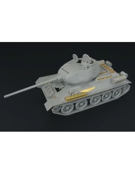 T-34-85 1944 Flattened Turret, 1/48 - Hauler HLX48151