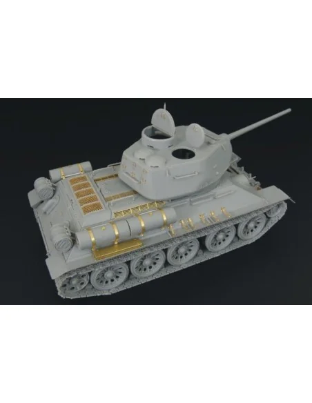 T-34-85 1944 Flattened Turret, 1/48 - Hauler HLX48151