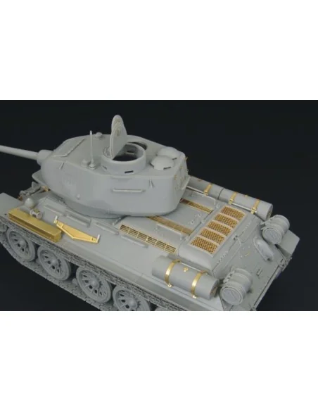 T-34-85 1944 Flattened Turret, 1/48 - Hauler HLX48151