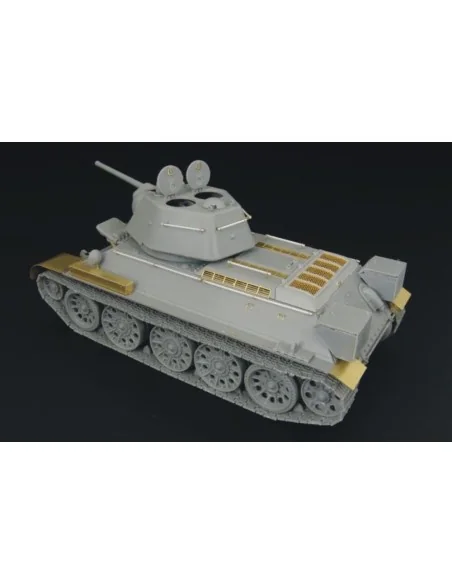 T-34-76 1943 Factory No 112, 1/48 - Hauler HLX48155