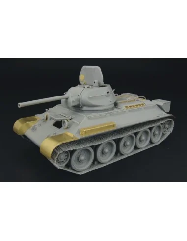 T-34-76 1942 Factory No 112, 1/48 - Hauler HLX48157