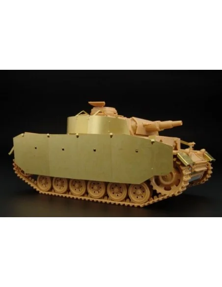 Pz III ausf M-N SCHURZEN, 1/48 - Hauler HLX48201