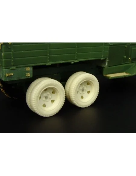 [NO_DESC] Gaz-AAA wheels, 1/48 - Hauler HLX48268