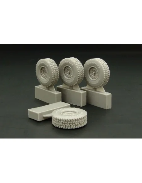 HMMWVE (Hummer) aggressive pattern wheels, 1/48 - Hauler HLX48301