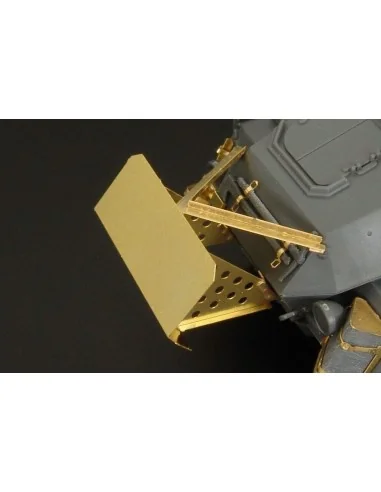 Sd Kfz 232 front bumper-spoiler, 1/48 - Hauler HLX48338