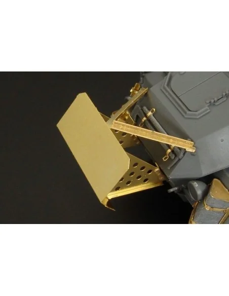 [NO_DESC] Sd Kfz 232 front bumper-spoiler, 1/48 - Hauler HLX48338