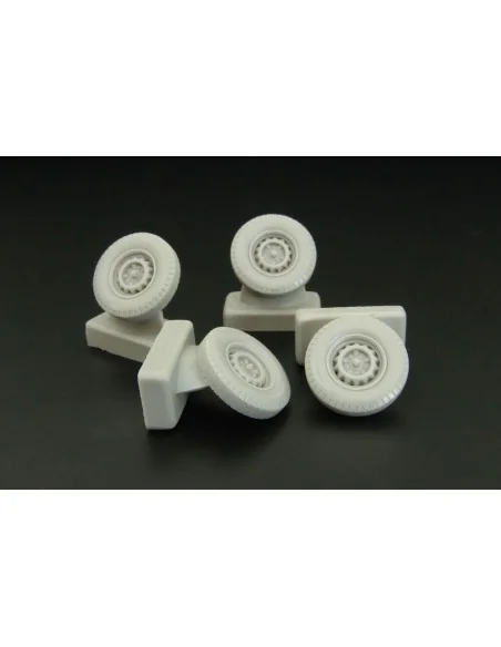 Wheels for GAZ family (ACE), 1/48 - Hauler HLX48356