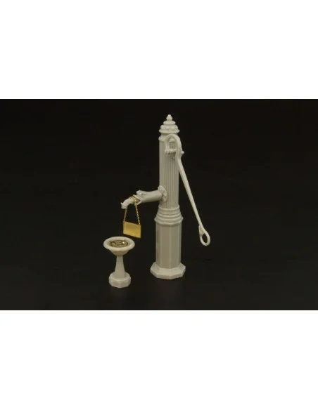 City water pump, 1/48 - Hauler HLF48013