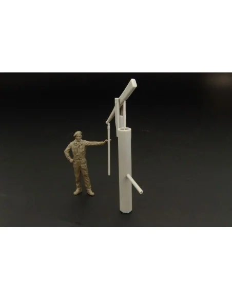 [NO_DESC] Rustic style water pump, 1/48 - Hauler HLF48014