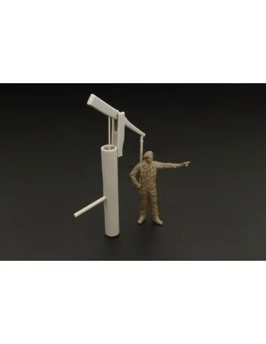 Rustic style water pump, 1/48 - Hauler HLF48014