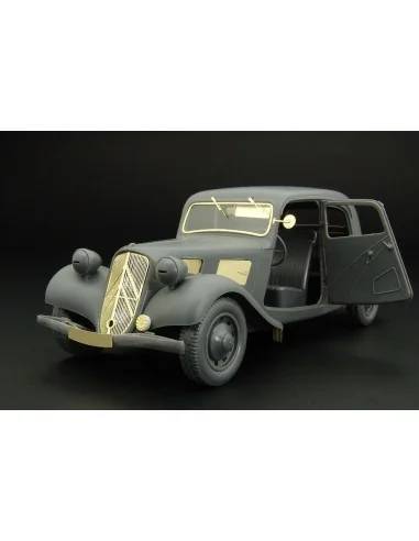 Citroen 11CV, 1/35 - Hauler HLU35019