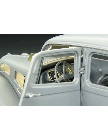 Citroen 11CV, 1/35 - Hauler HLU35019
