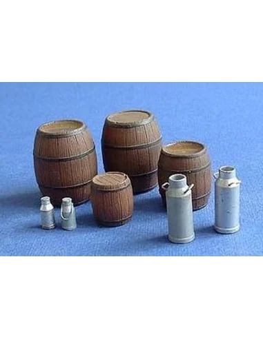 Wooden barrels and milk cans, 1/35 - Hauler HLU35080