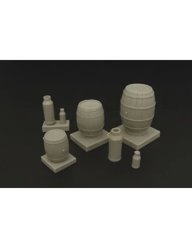 Wooden barrels and milk cans, 1/35 - Hauler HLU35080