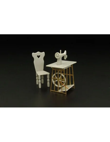 Singer sewing machine, 1/35 - Hauler HLU35085