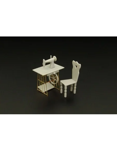 Singer sewing machine, 1/35 - Hauler HLU35085