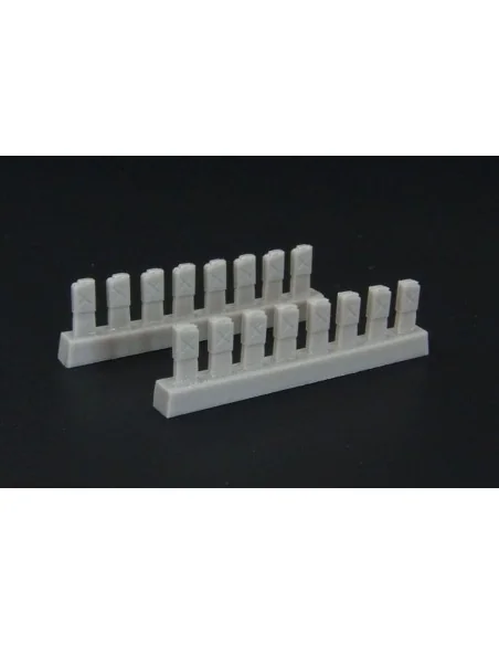 U S fuel cans, 1/144 - Brengun BRL144009