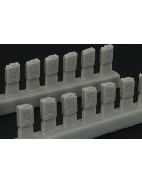 [NO_DESC] German fuel cans, 1/144 - Brengun BRL144010
