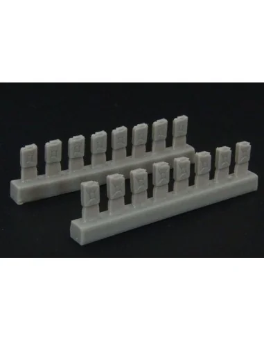 German fuel cans, 1/144 - Brengun BRL144010