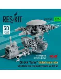 CH-54A Tarhe folded main rotor with blade fold restraint systems fo...