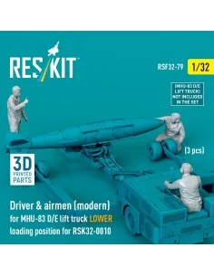 Driver & airmen (modern) (3 pcs) (MHU-83 D/E lift truck LOWER loadi... 2