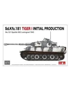 Sd.KfZ.181Tiger I initial production No.121 with workable track lin...