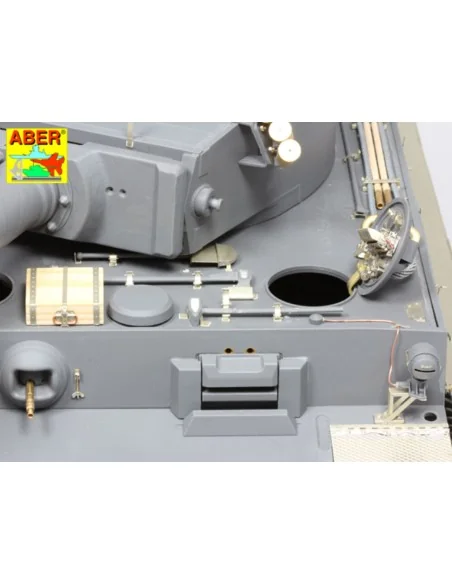 Pz.Kpfw.VIAusf.E(Sd.Kfz.181)Tiger I-s.PzAbt.501 in Tunisia, 1/16 - ...