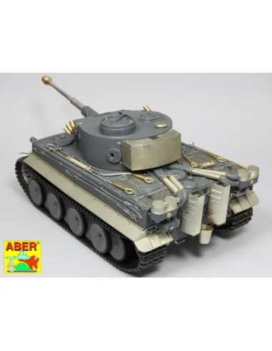 Pz.Kpfw.VIAusf.E(Sd.Kfz.181)Tiger I-s.PzAbt.501 in Tunisia, 1/16 - ...