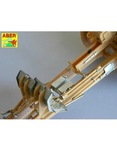 German 105 mm howitzer LeFH 18, 1/35 - Aber Models 35154