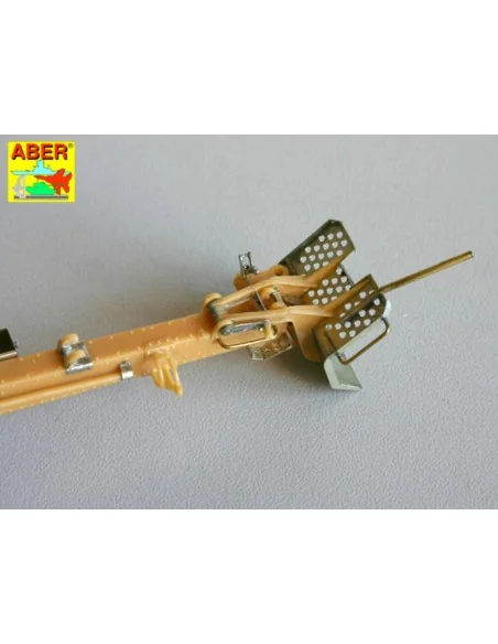 German 105 mm howitzer LeFH 18, 1/35 - Aber Models 35154