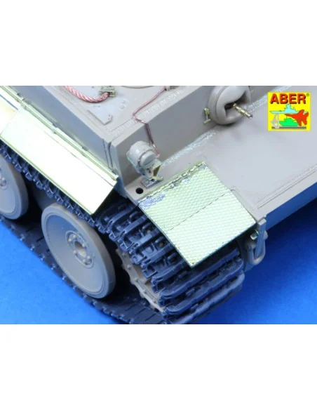 Fenders and exhaust covers for Tiger I (for early model in Africa),...