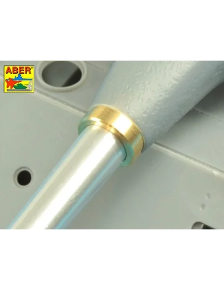 10, 5cm KwK L/70 barrel with double baffle muzzle brake for German ...