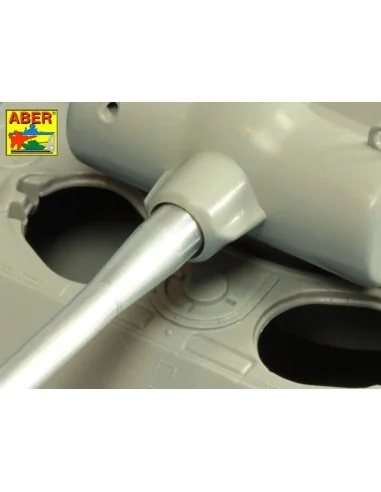 U.S 90 mm M3 barrel with thread protector for tank destroyer M36B1,...