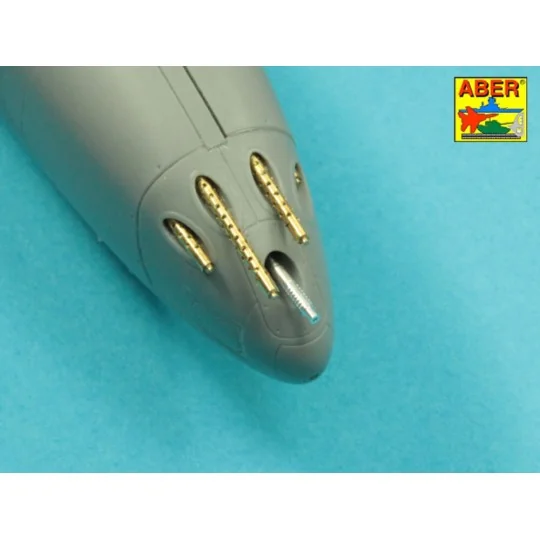 Armament for U.S. fighter Lockheed P-38 F/G Lighting: 1 x 20mm & 4x...