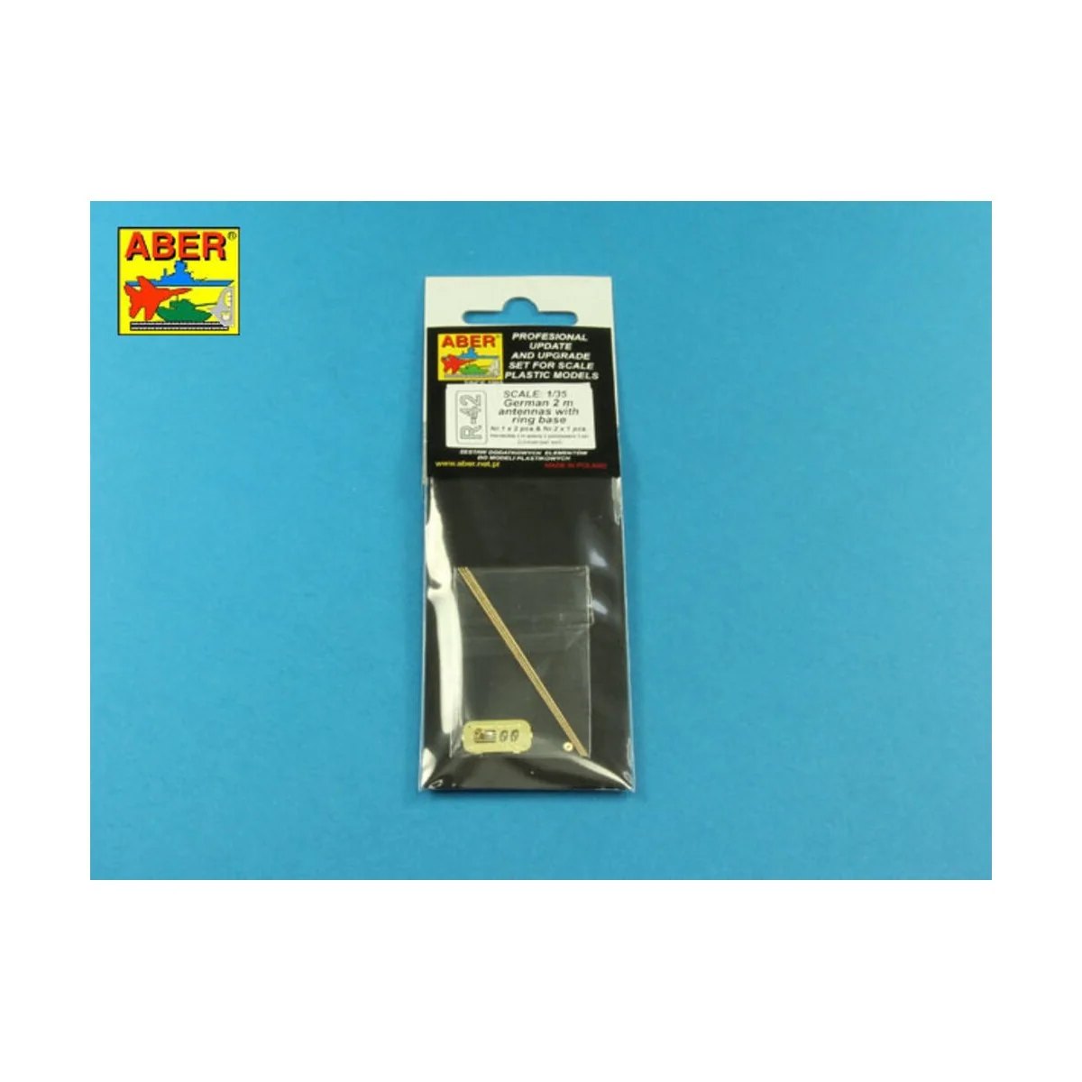 German 2m aerials with rings x 3 - Aber Models R-42