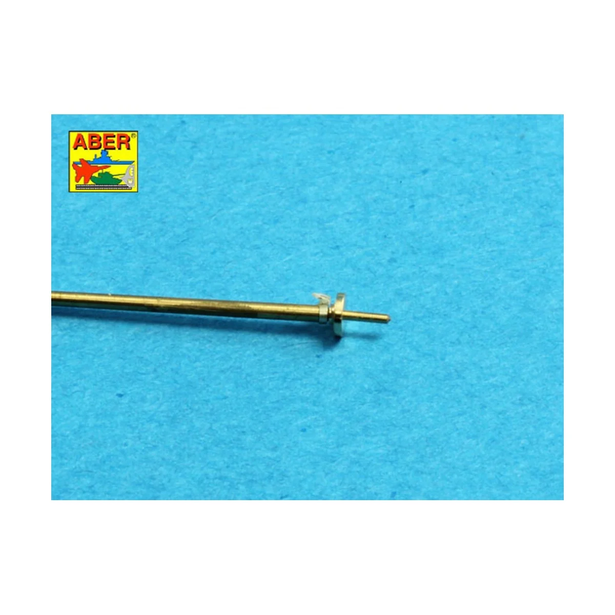 German 2m aerials with rings x 3 - Aber Models R-42