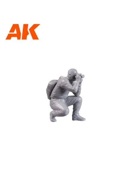 Photographers (DIFFERENT ERAS) 1/35., 1/35 - AK Interactive AK35015