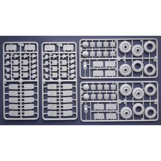 1947 PD-3701 Silverside Bus, 1/35 - Roden 816 1947 PD-3701 Silverside Bus, 1/35 - Roden 816