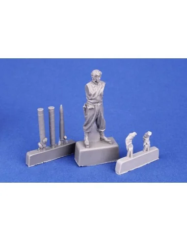 M36 Tank Destroyer Loader, 1/35 - CMK 129-F35410