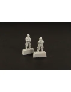 Japanese pilot WWII -(two pieces), 1/144 - Brengun BRL144080 2