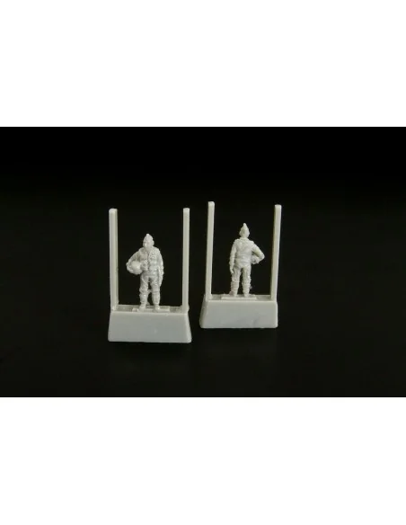 U S modern pilot (2 pcs ), 1/144 - Brengun BRL144082